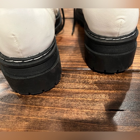 Jellypop Abstract White Lace-Up Ankle Boots, size 8.5, Doc Marten, see pics - Picture 4 of 9